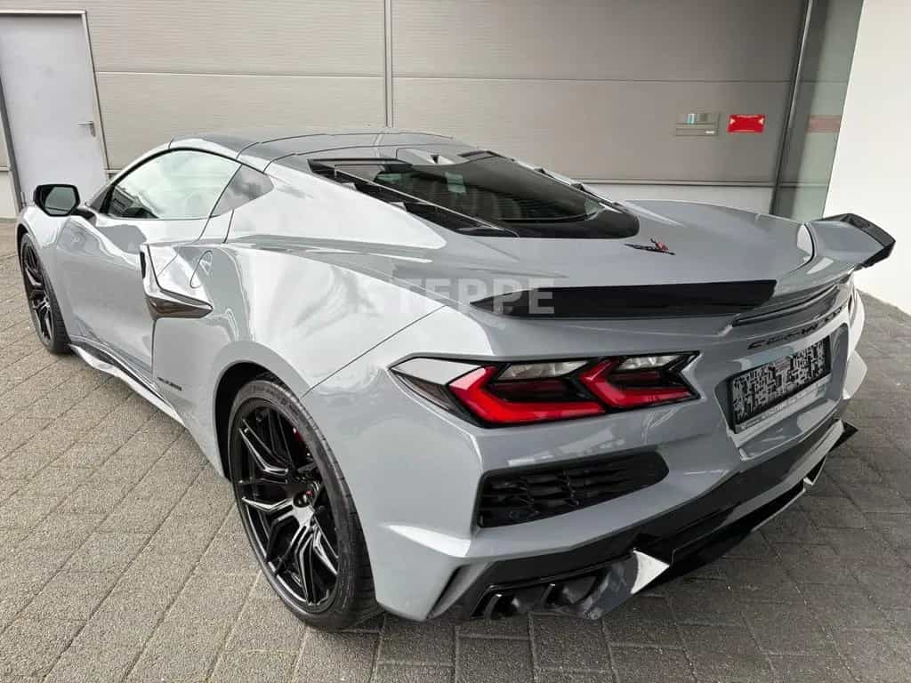 Corvette Z06 5,5 V8 Coupe Europamodell 3LZ 08/2025-photo-3