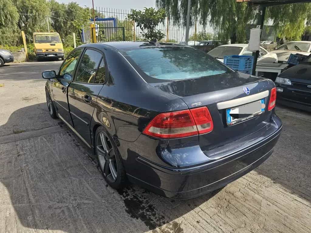 Saab 9-3 SportHatch 1.9 TiD DPF Linear 08/2010-photo-4
