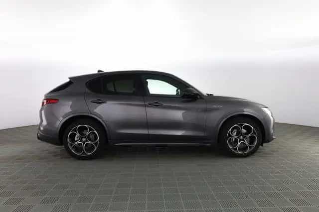 Alfa Romeo Stelvio ALFA ROMEO Stelvio Stelvio 2.2 Turbodiesel 210 C 03/2023-photo-2