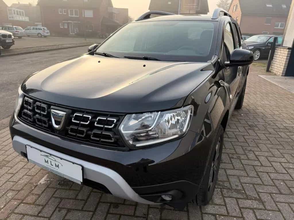 Dacia Duster II Celebration Klima Tempomat Kamera 02/2021-photo-0