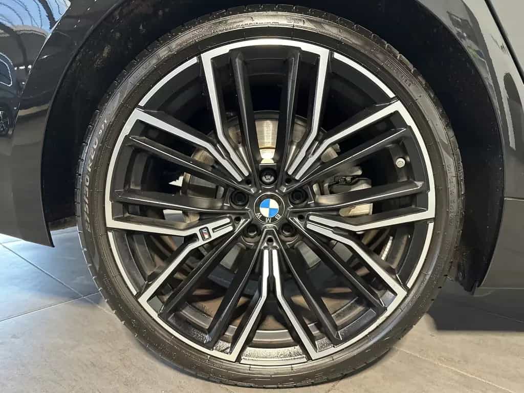 BMW 530 i Touring xDrive M-Sport NAV+LED+AHK+HUD+H&K 11/2022-photo-2