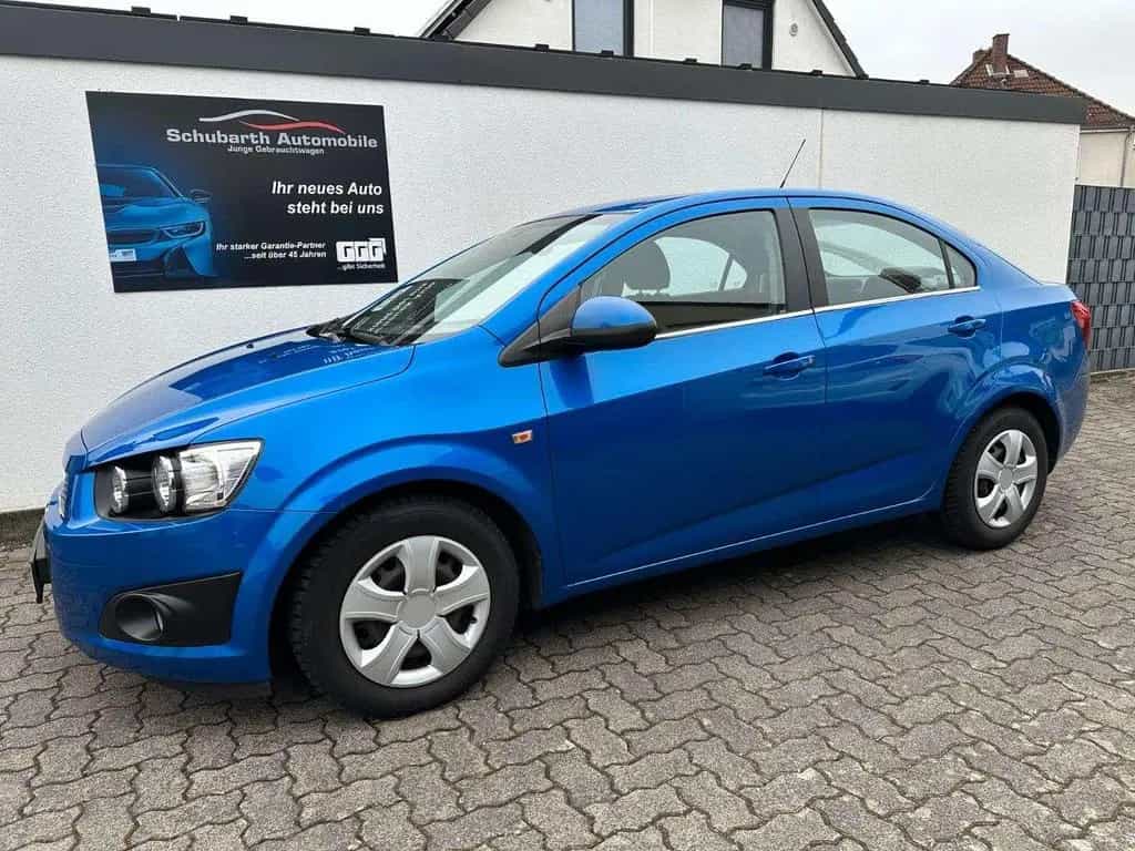 Chevrolet Aveo Lim. LT+ Stufenheck 1,4 Benzin Klima Shzg P 09/2011-photo-1