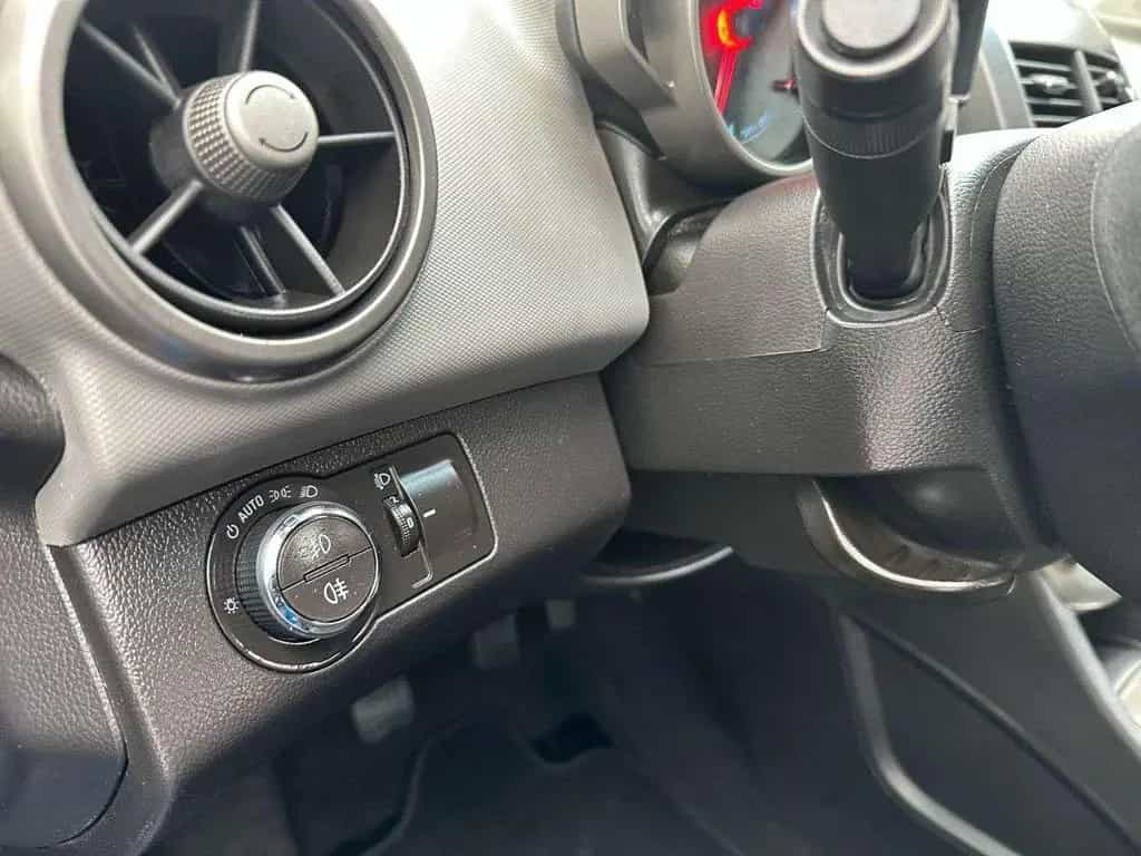Chevrolet Aveo Lim. LT+ Stufenheck 1,4 Benzin Klima Shzg P 09/2011-photo-12