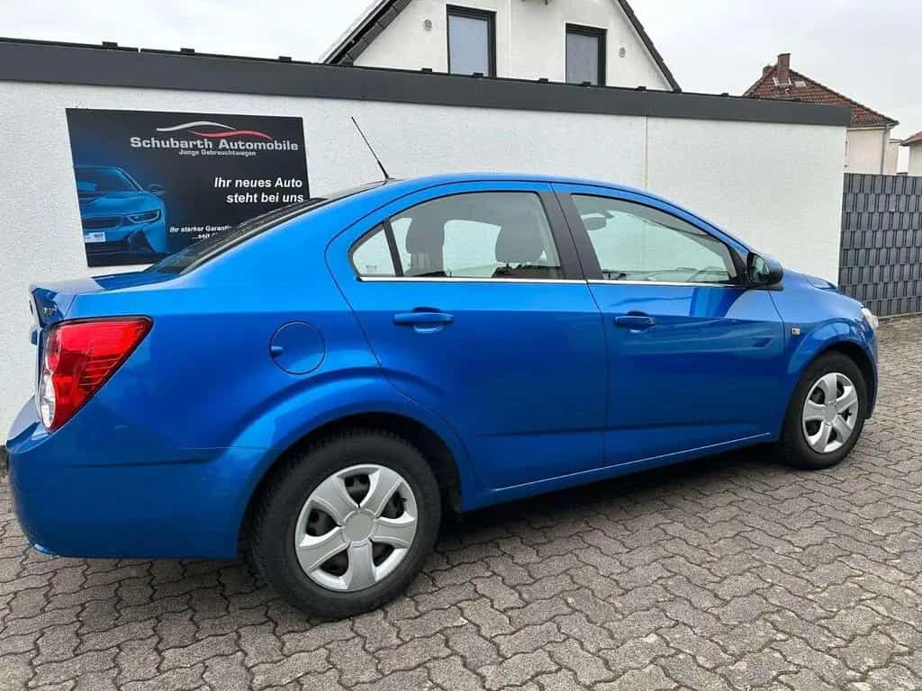 Chevrolet Aveo Lim. LT+ Stufenheck 1,4 Benzin Klima Shzg P 09/2011-photo-26