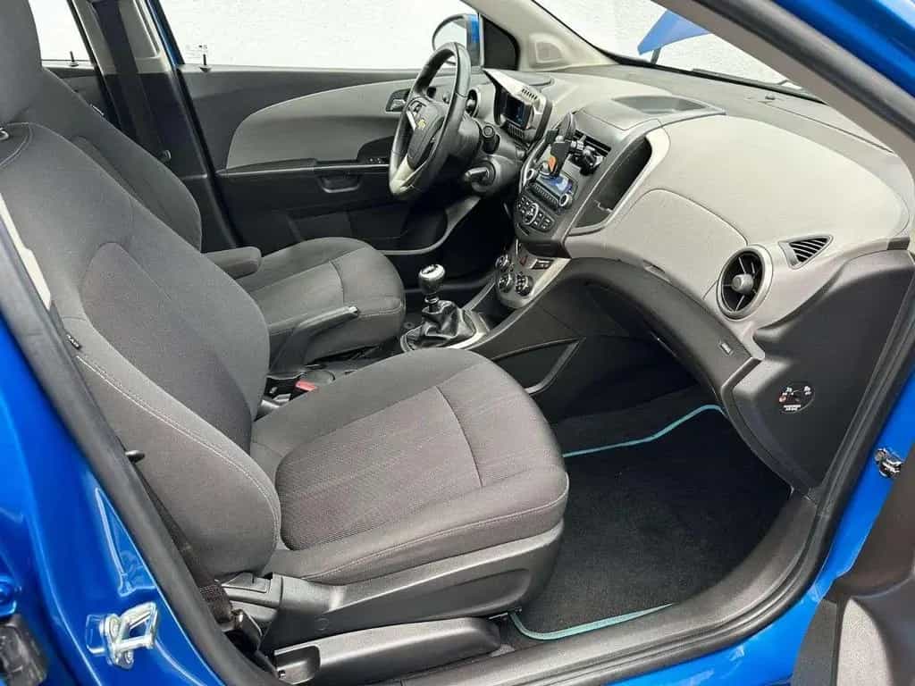 Chevrolet Aveo Lim. LT+ Stufenheck 1,4 Benzin Klima Shzg P 09/2011-photo-4