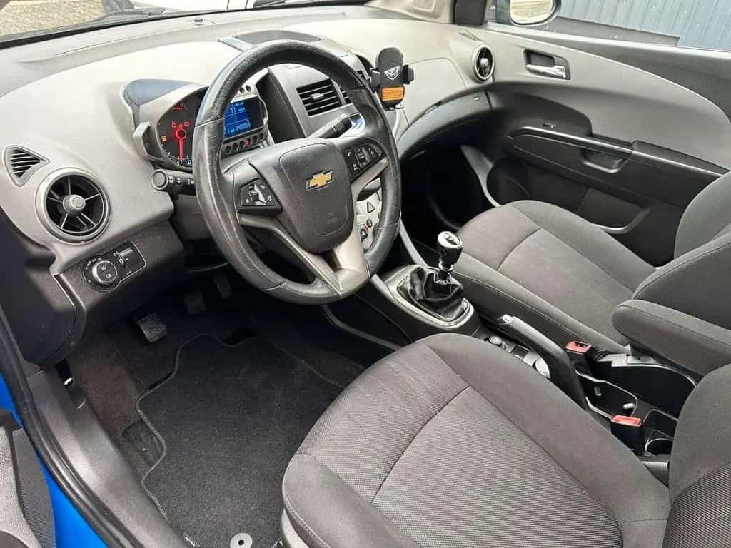 Chevrolet Aveo Lim. LT+ Stufenheck 1,4 Benzin Klima Shzg P 09/2011-photo-8