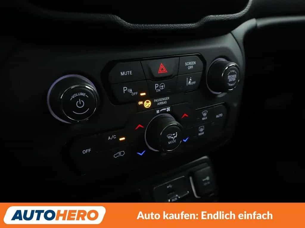 Jeep Renegade 1.4 M-Air Limited FWD Aut*NAVI*ACC*CAM* 07/2018-photo-23