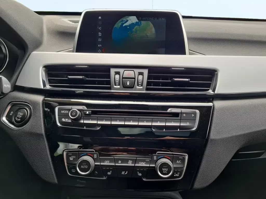 BMW X1 xDrive20d Advantage 07/2018-photo-11