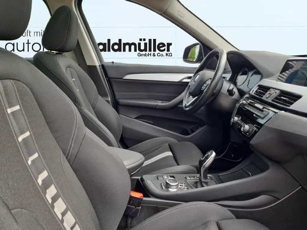 BMW X1 xDrive20d Advantage 07/2018-photo-6