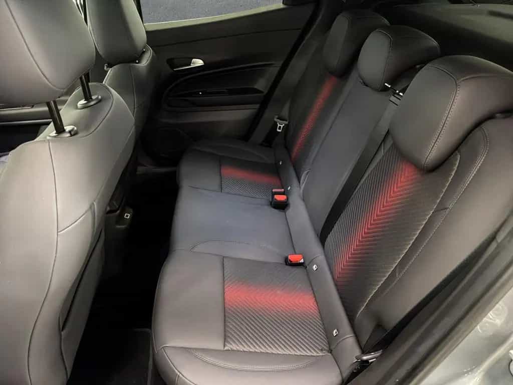 Alfa Romeo Junior Ibrida 1.2 VGT 48V-Hybrid 100 kW Speciale 05/2025-photo-12