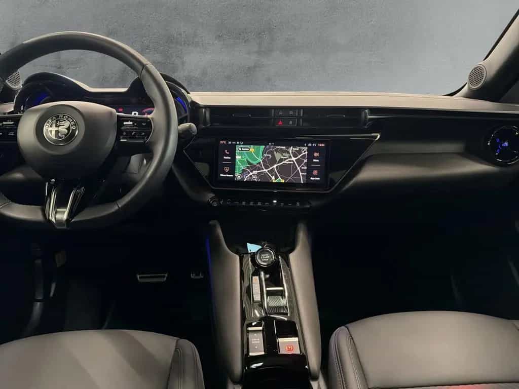 Alfa Romeo Junior Ibrida 1.2 VGT 48V-Hybrid 100 kW Speciale 05/2025-photo-16