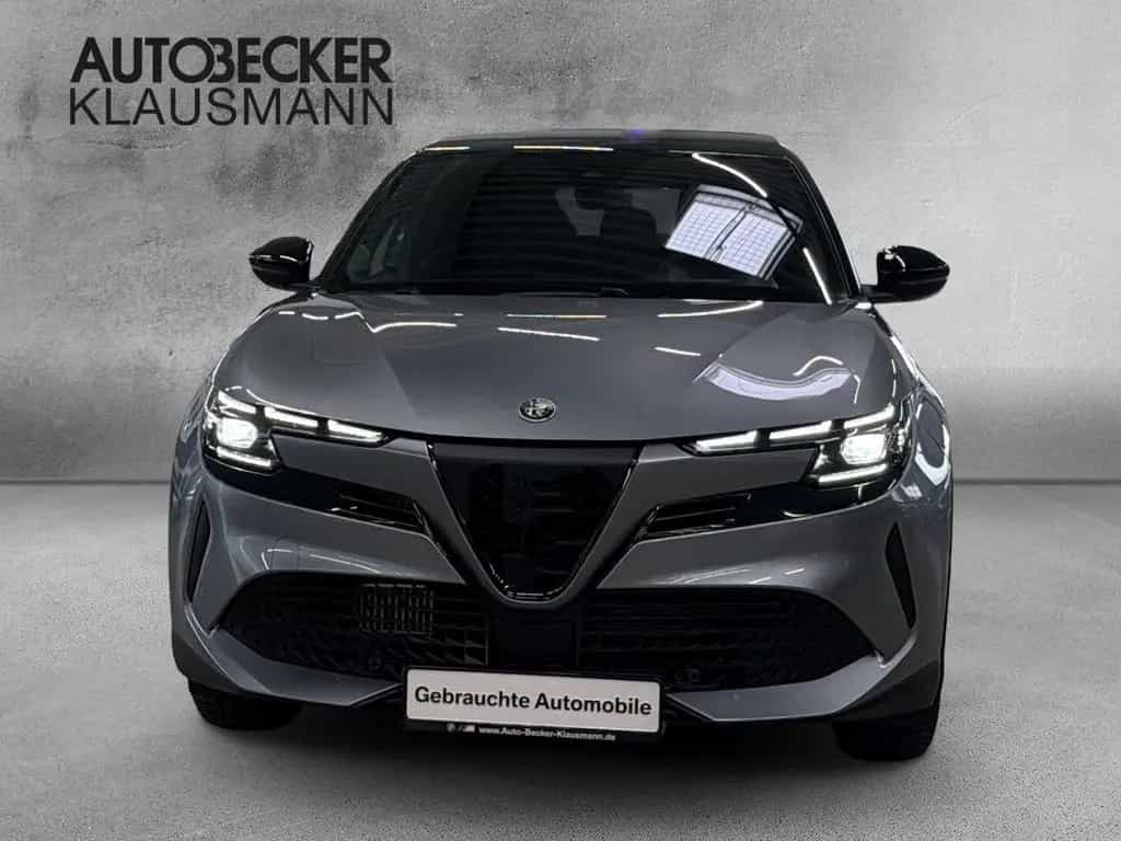 Alfa Romeo Junior Ibrida 1.2 VGT 48V-Hybrid 100 kW Speciale 05/2025-photo-4