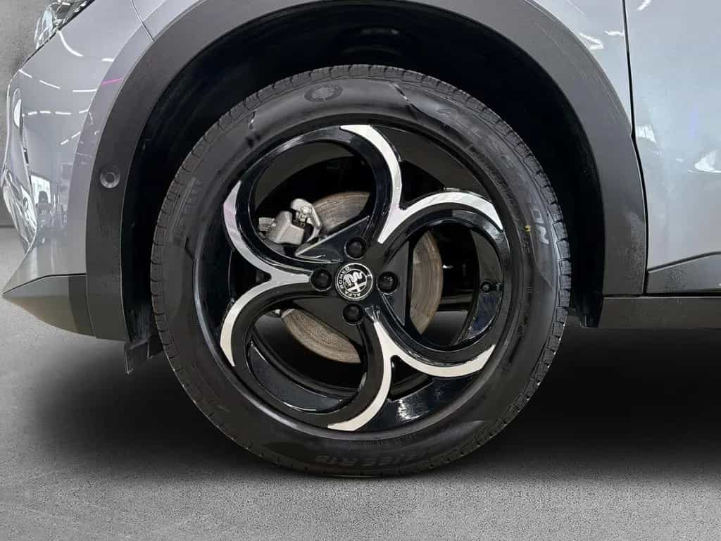 Alfa Romeo Junior Ibrida 1.2 VGT 48V-Hybrid 100 kW Speciale 05/2025-photo-6