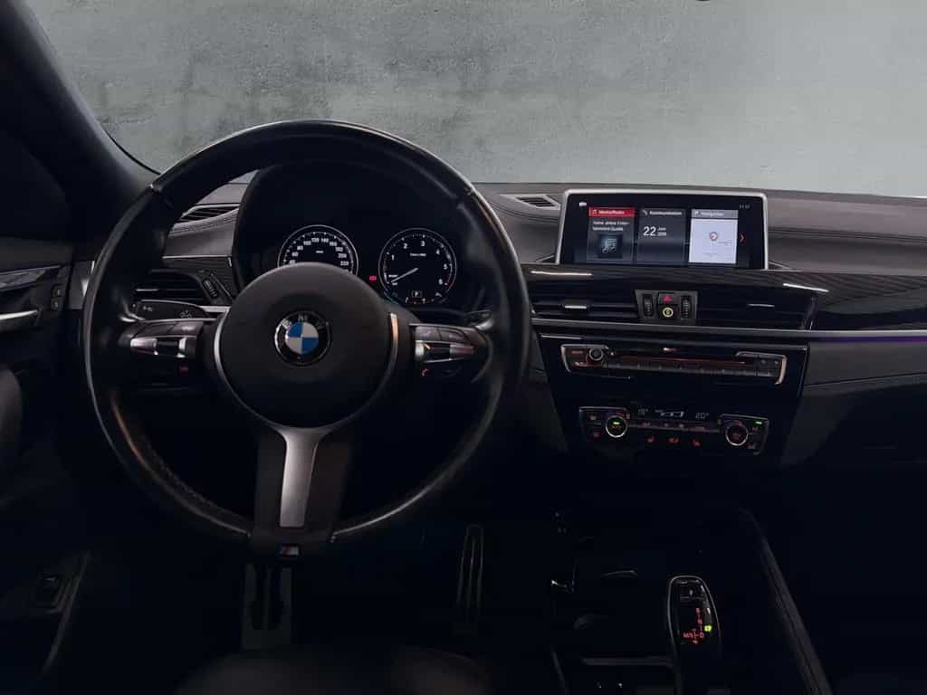 BMW X2 sDrive 18d Sportpaket Navi Soundsystem LED AC 09/2021-photo-9