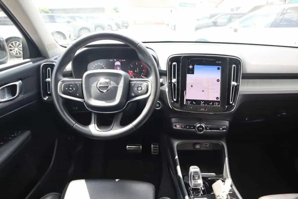 Volvo XC40 D4 AWD Geartronic Inscription|NAVI|BLIS|R-C 05/2020-photo-16