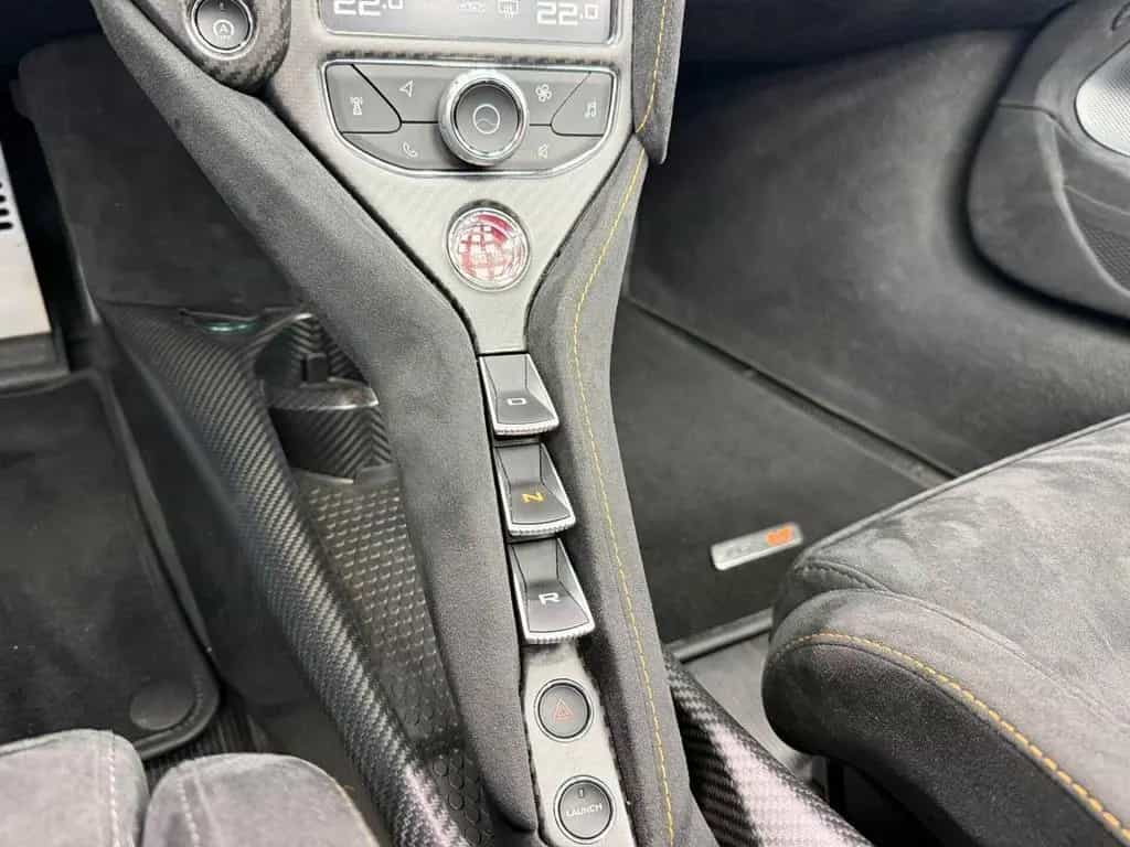 McLaren 765LT Mclaren 765LT (765) 01/2022-photo-14