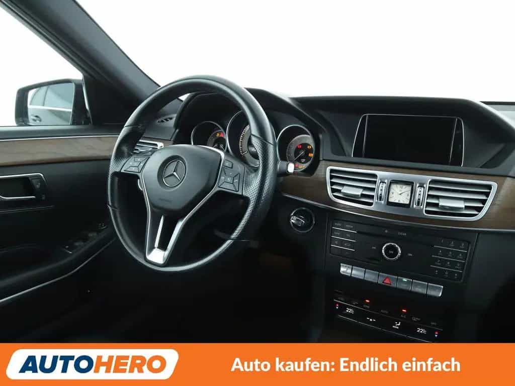 Mercedes-Benz E 200 CGI T BlueEfficiency Avantgarde Aut.*NAV* 01/2016-photo-12