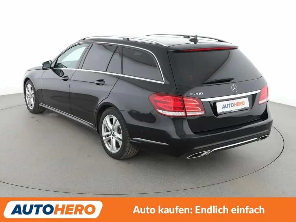 Mercedes-Benz E 200 CGI T BlueEfficiency Avantgarde Aut.*NAV* 01/2016-photo-3