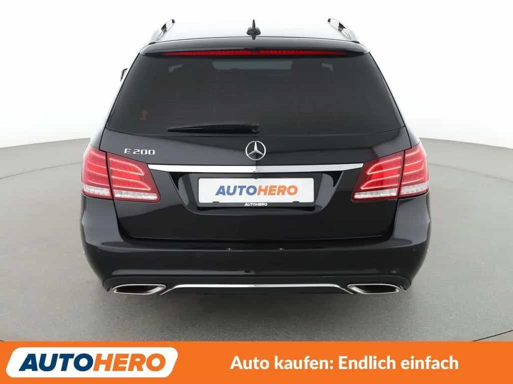 Mercedes-Benz E 200 CGI T BlueEfficiency Avantgarde Aut.*NAV* 01/2016-photo-4