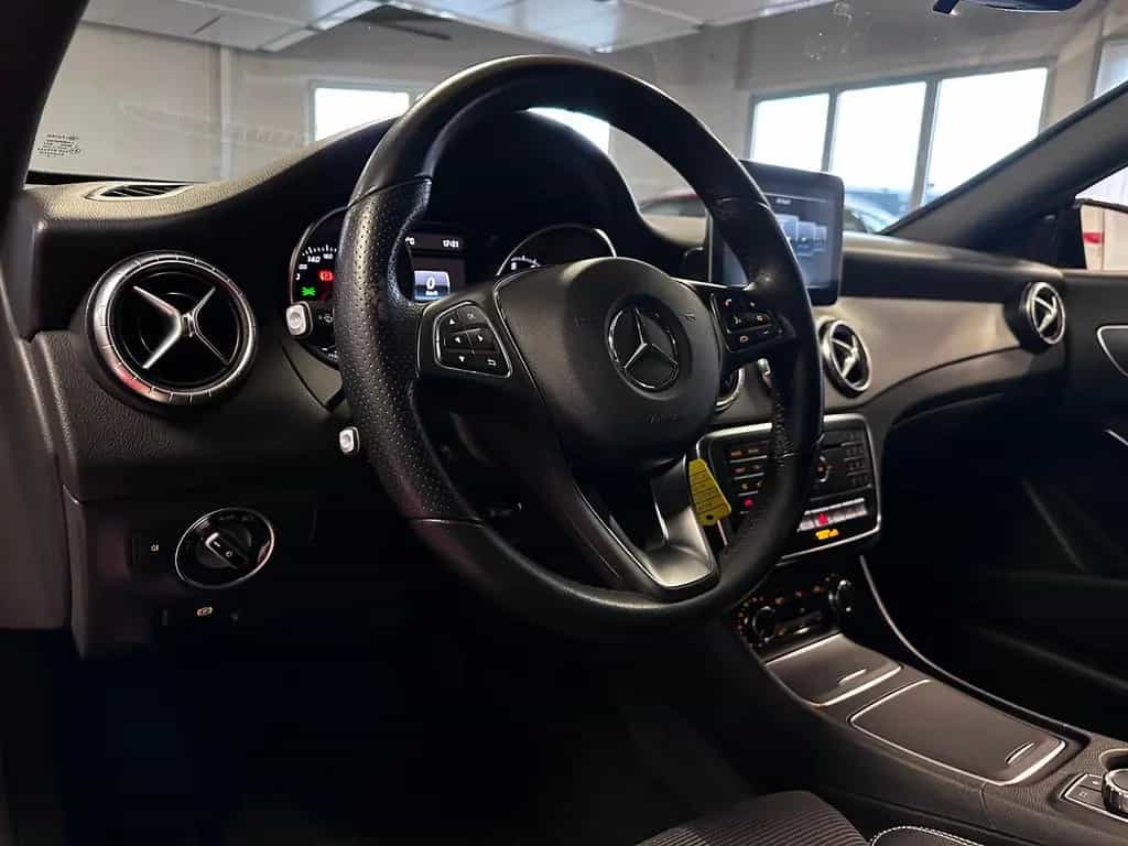 Mercedes-Benz CLA 250 Shooting Brake *1.Hd.+SHgpfl.+ LED+ Navi 03/2017-photo-13