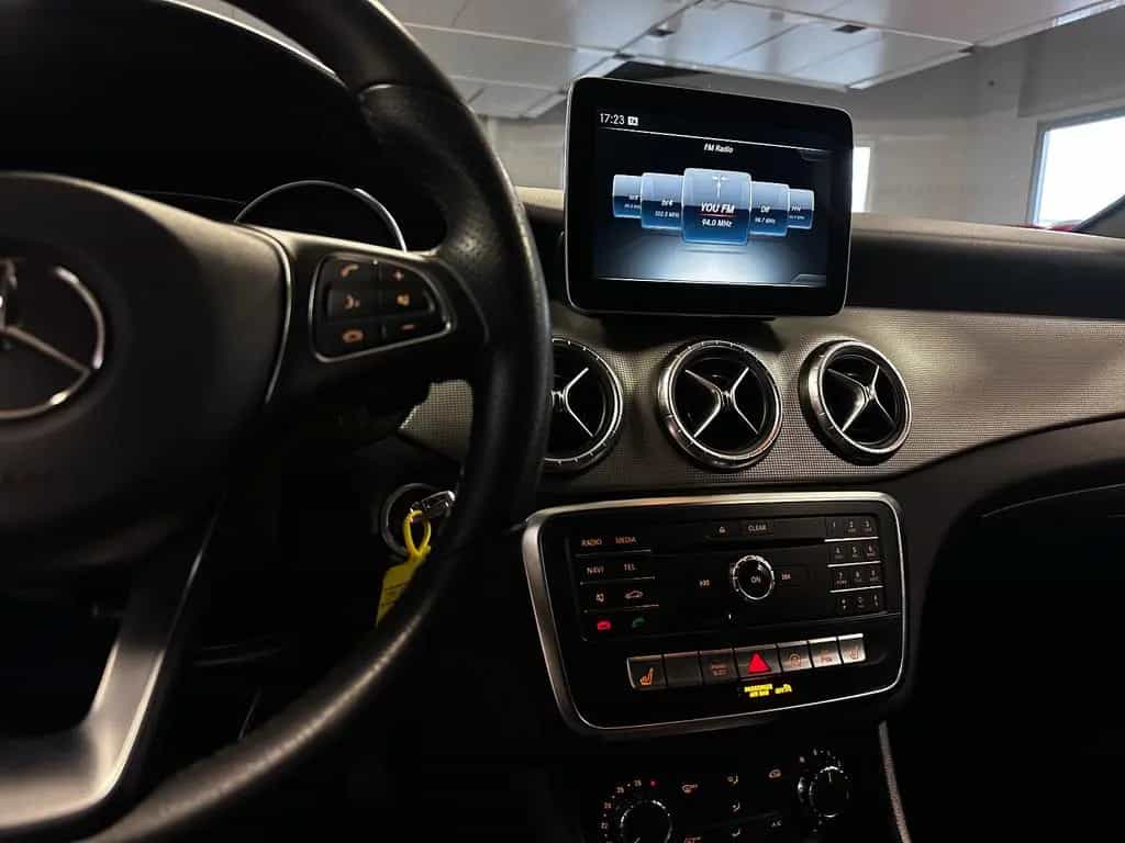 Mercedes-Benz CLA 250 Shooting Brake *1.Hd.+SHgpfl.+ LED+ Navi 03/2017-photo-15