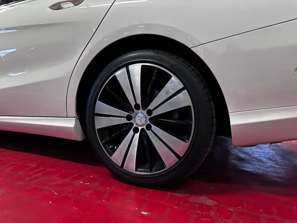 Mercedes-Benz CLA 250 Shooting Brake *1.Hd.+SHgpfl.+ LED+ Navi 03/2017-photo-3