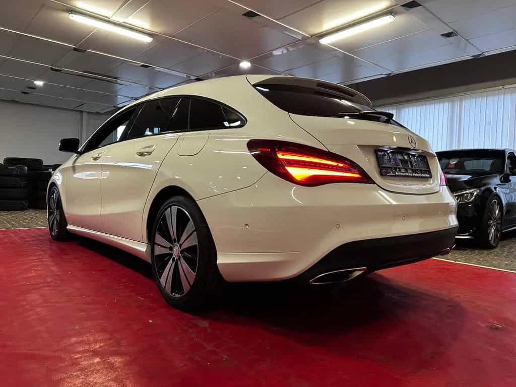 Mercedes-Benz CLA 250 Shooting Brake *1.Hd.+SHgpfl.+ LED+ Navi 03/2017-photo-4