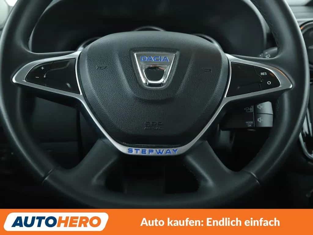 Dacia Lodgy 1.3 TCe Stepway *NAVI*PDC*TEMPO*SHZ*KLIMA* 07/2019-photo-18