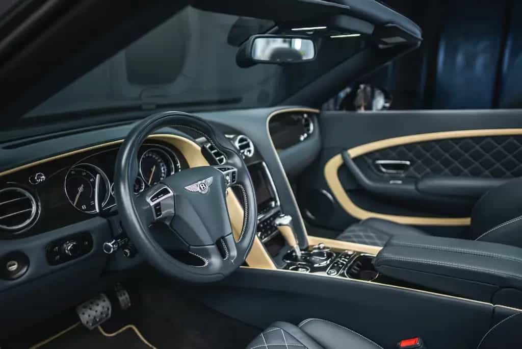 Bentley Continental GTC 01/2017-photo-36