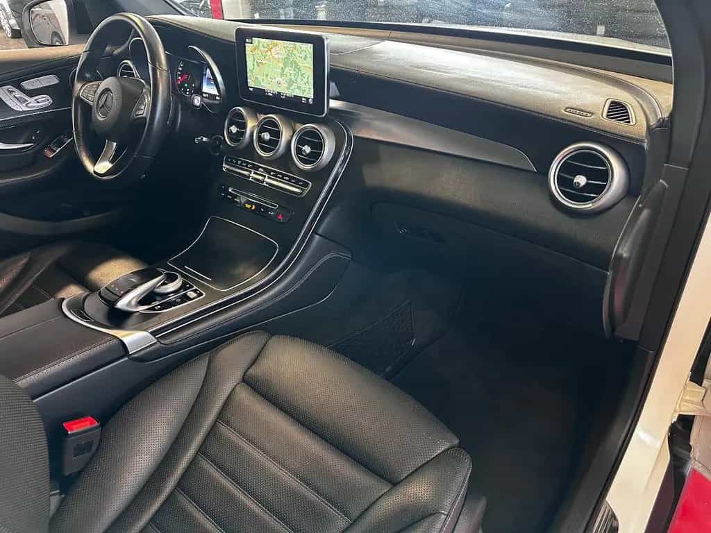 Mercedes-Benz GLC 300 Coupe  4Matic AMG Line  *1.Hd +TMP + LED 02/2019-photo-11