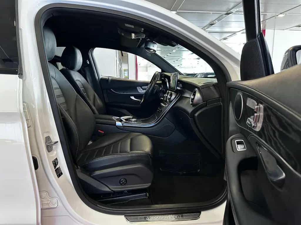 Mercedes-Benz GLC 300 Coupe  4Matic AMG Line  *1.Hd +TMP + LED 02/2019-photo-12