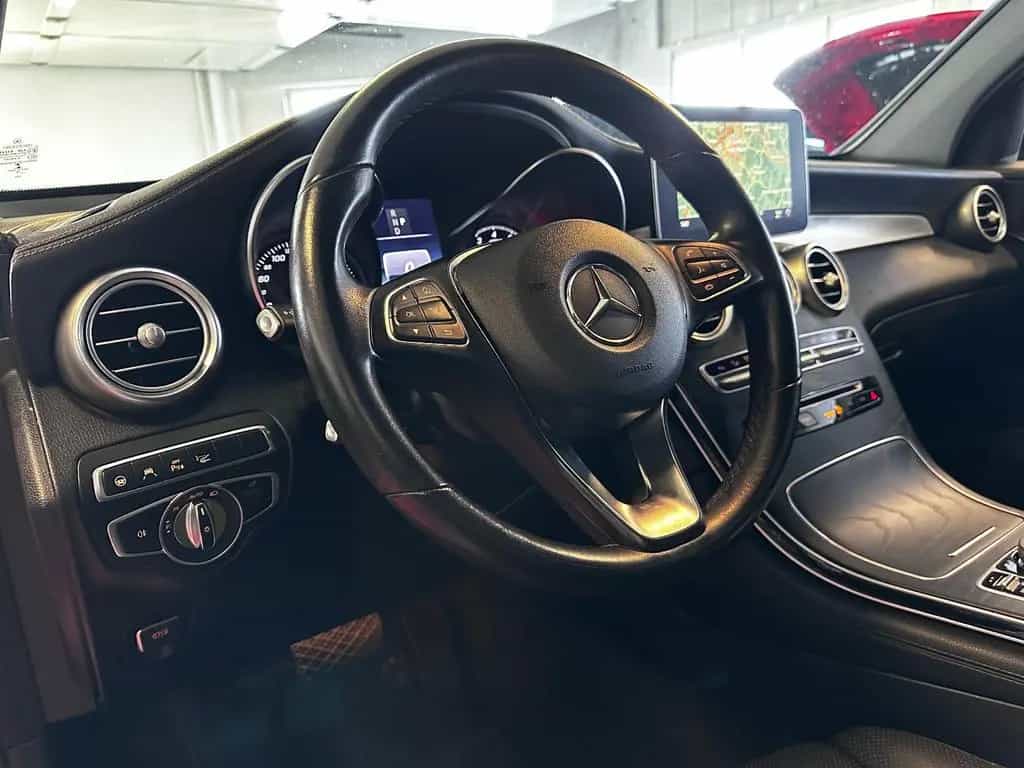 Mercedes-Benz GLC 300 Coupe  4Matic AMG Line  *1.Hd +TMP + LED 02/2019-photo-15