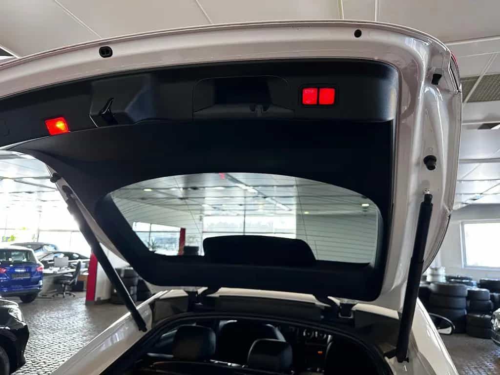 Mercedes-Benz GLC 300 Coupe  4Matic AMG Line  *1.Hd +TMP + LED 02/2019-photo-24