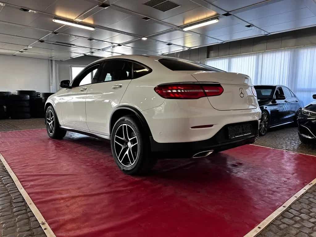 Mercedes-Benz GLC 300 Coupe  4Matic AMG Line  *1.Hd +TMP + LED 02/2019-photo-4