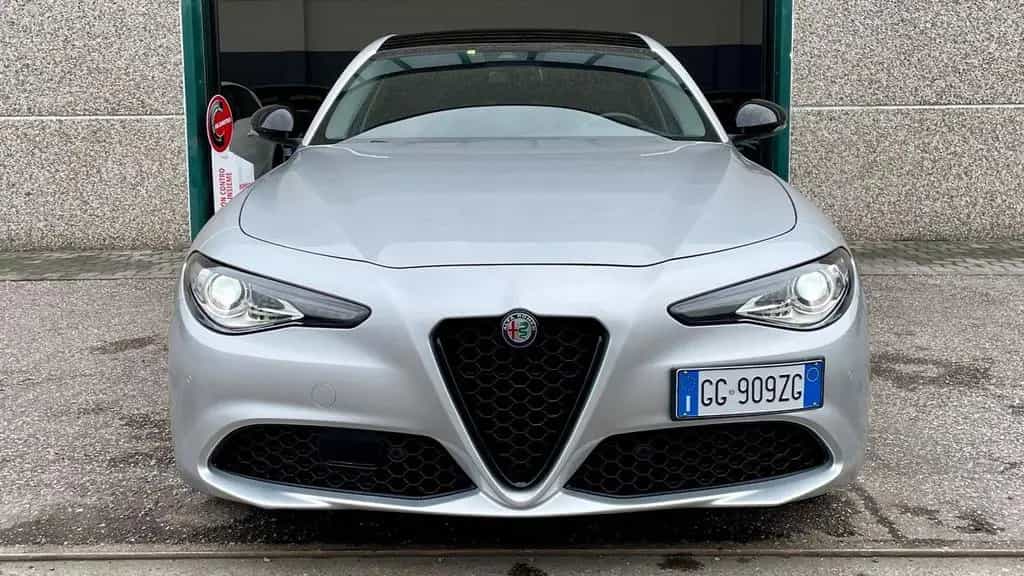 Alfa Romeo Giulia ALFA ROMEO GIULIA 2.2 TURBODIESEL EXECUTIVE 190C 09/2021-photo-1