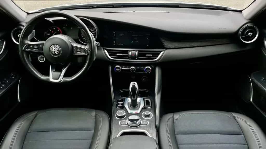 Alfa Romeo Giulia ALFA ROMEO GIULIA 2.2 TURBODIESEL EXECUTIVE 190C 09/2021-photo-9
