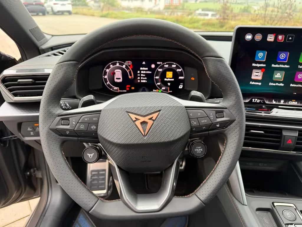 Cupra Leon 2.0 TSI VZ EXTREME+AHK+Century Bronze Matt 05/2026-photo-32