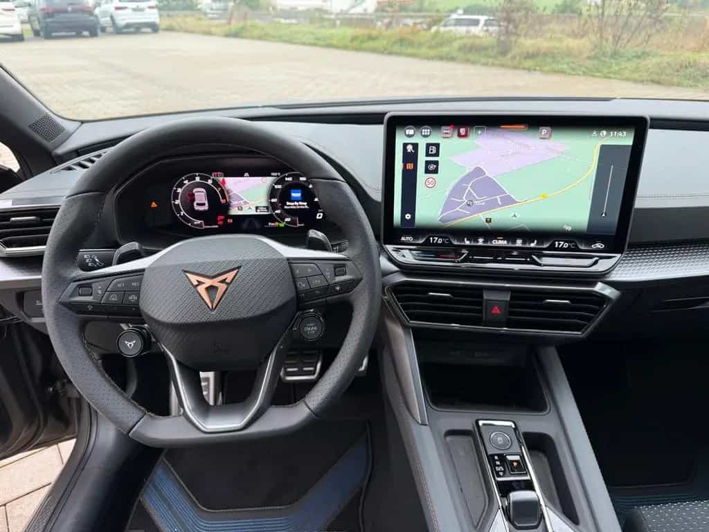Cupra Leon 2.0 TSI VZ EXTREME+AHK+Century Bronze Matt 05/2026-photo-41