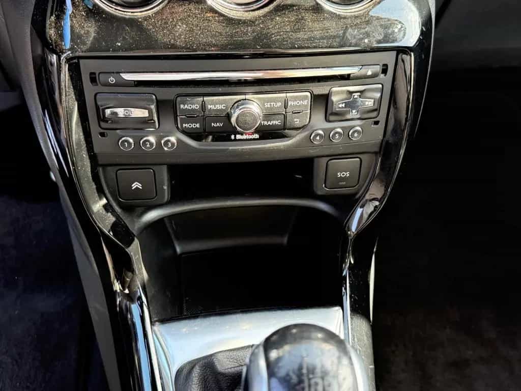 Citroën DS3 1.6 Ultra-Prestige SHZ Klima PDC Navi 02/2013-photo-10
