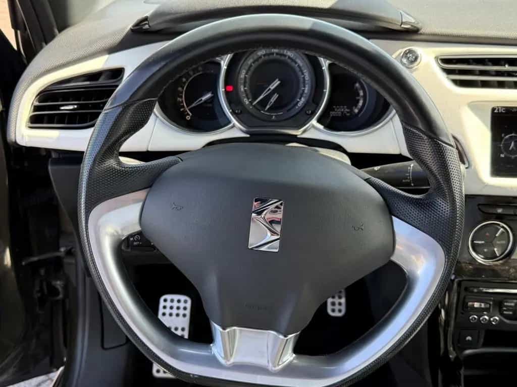 Citroën DS3 1.6 Ultra-Prestige SHZ Klima PDC Navi 02/2013-photo-11