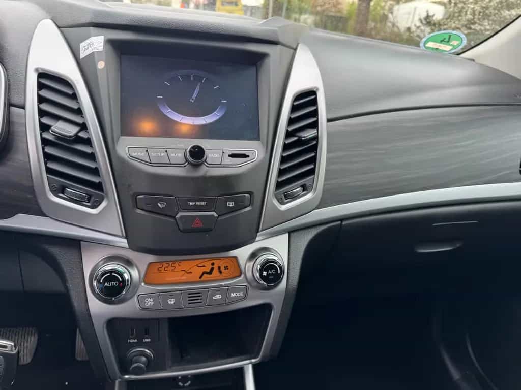 Ssangyong Korando 2.0 Sixty Edition 4x2 07/2016-photo-13