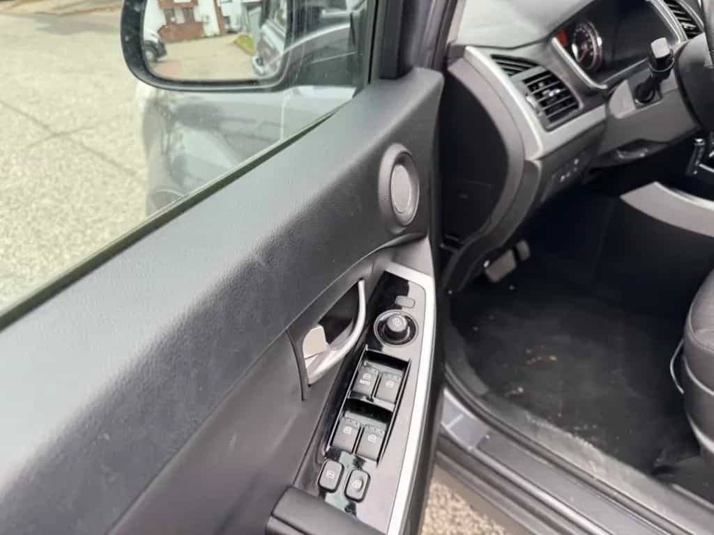 Ssangyong Korando 2.0 Sixty Edition 4x2 07/2016-photo-5