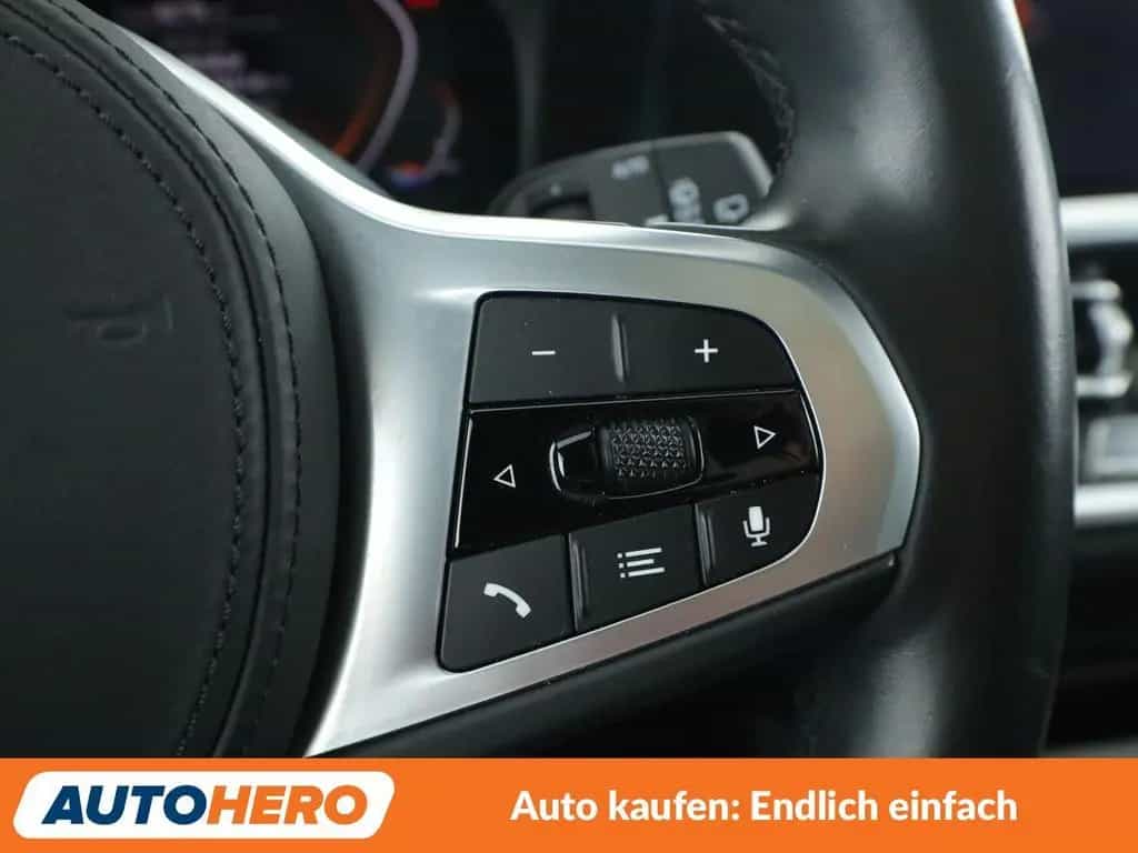 BMW 330 i xDrive Sport Line Aut.*NAVI*LED*TEMPO*CAM* 11/2019-photo-26
