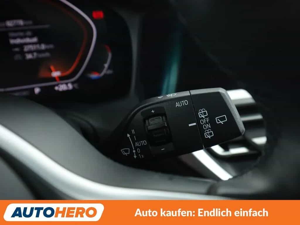 BMW 330 i xDrive Sport Line Aut.*NAVI*LED*TEMPO*CAM* 11/2019-photo-27