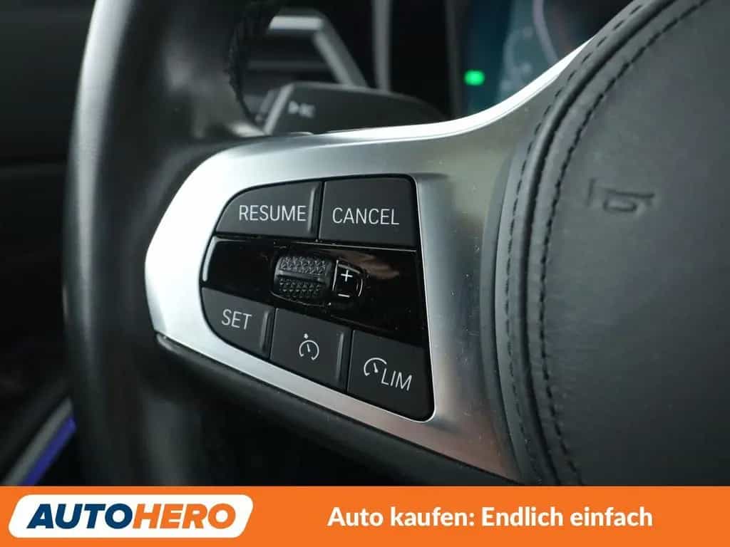 BMW 330 i xDrive Sport Line Aut.*NAVI*LED*TEMPO*CAM* 11/2019-photo-28