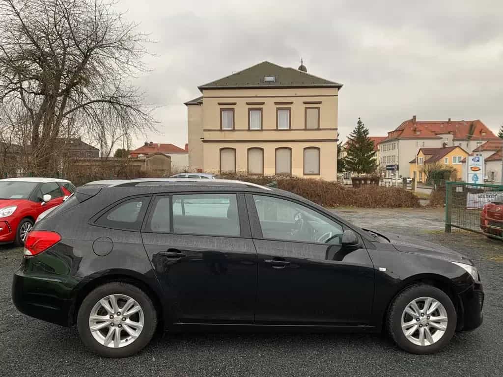 Chevrolet Cruze Kombi 1.6*Klima, PDC hinten, Temp., Nr. 19 05/2013-photo-3