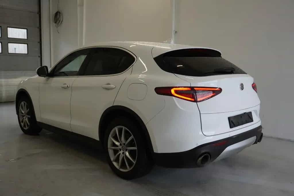 Alfa Romeo Stelvio 2,0 TB 280PS Q4 AUT. 08/2019-photo-2