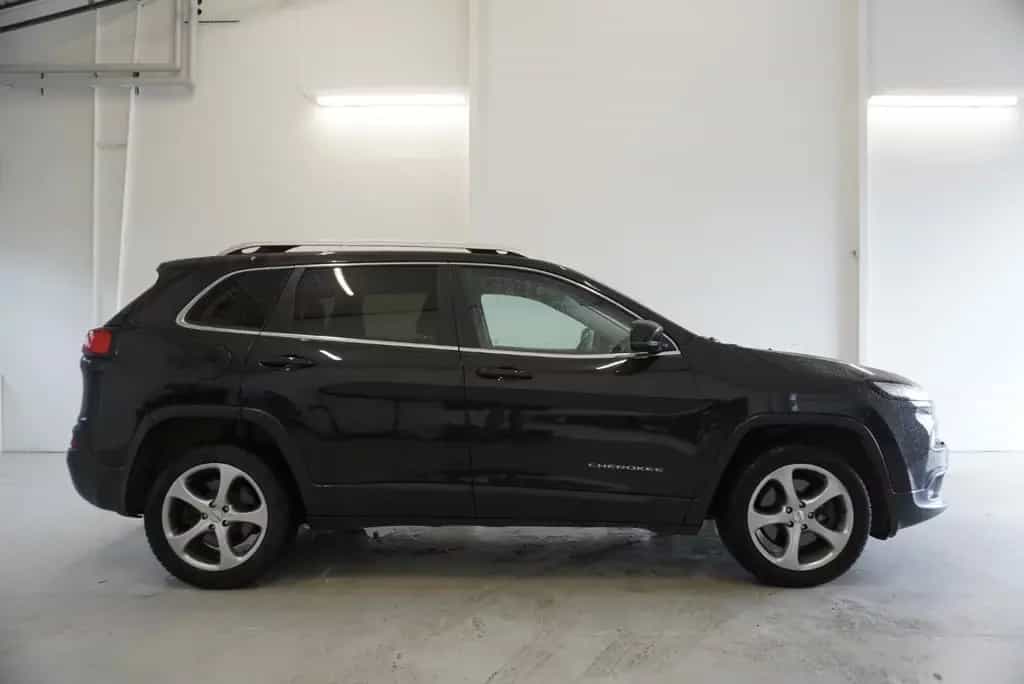 Jeep Cherokee 3,2I V6 LIMITED 272PS 4X4 AUT. *TOP* 01/2016-photo-4