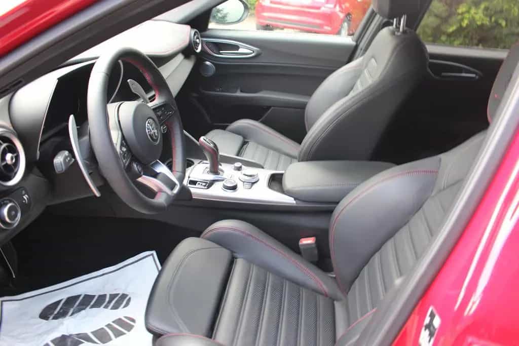 Alfa Romeo Giulia Competizione Q4  MATRIX-LED  0,99% Finanz 10/2023-photo-11