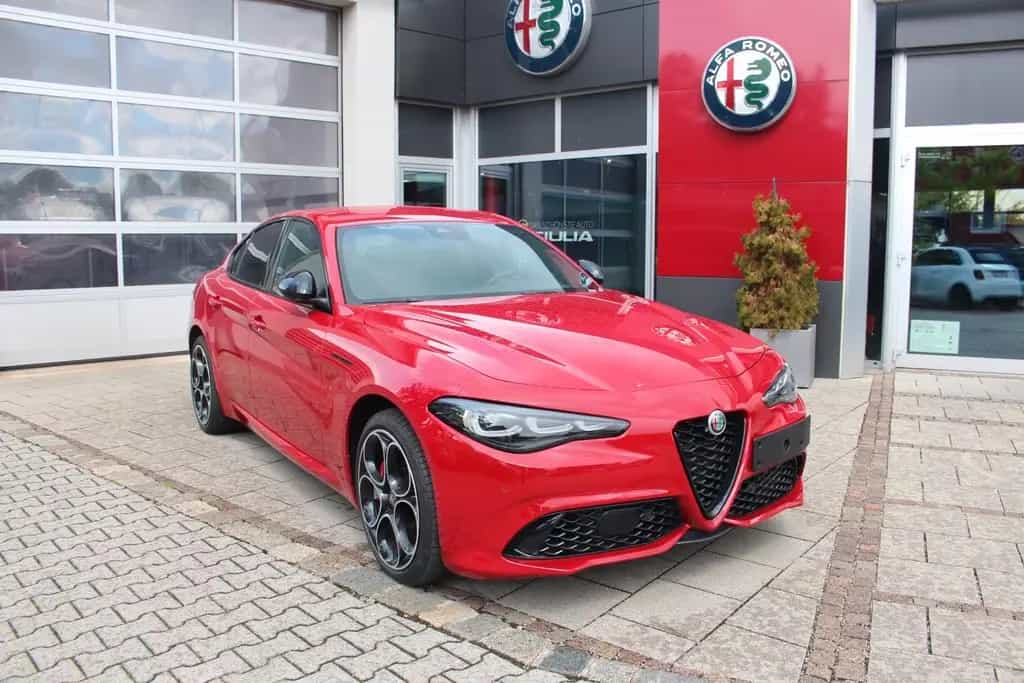 Alfa Romeo Giulia Competizione Q4  MATRIX-LED  0,99% Finanz 10/2023-photo-2